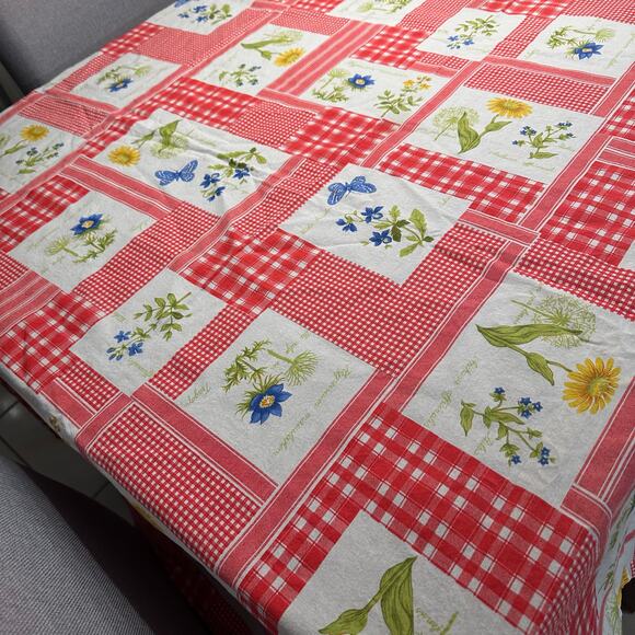 Le Cluny France Square Tablecloth Botanical Wild Flowers Red Gingham Cottage - Picture 8 of 8